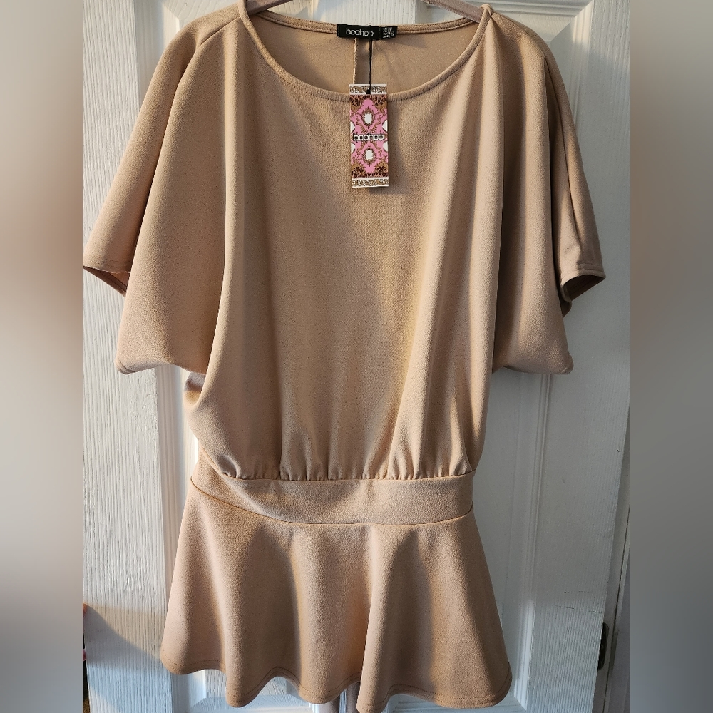 Peplum top boohoo nwt
